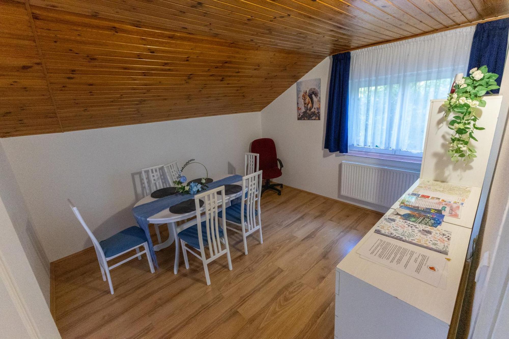 Kismokus Apartman Eger Zewnętrze zdjęcie